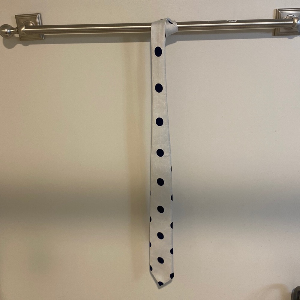 Pok-a-dot tie